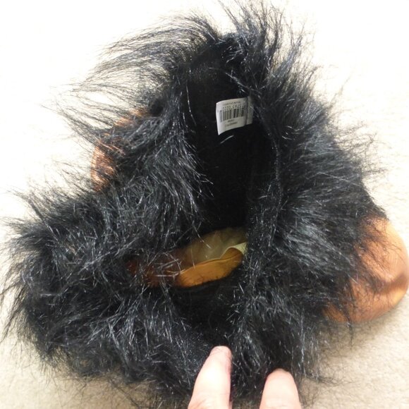 Rubber Monkey Mask with faux fur - perfect for Halloween! - Picture 4 of 4